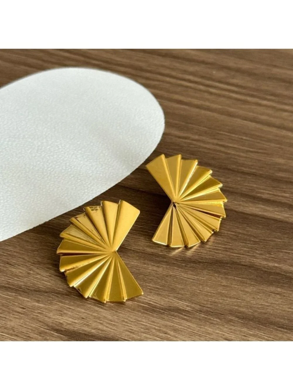 Fan Earrings Q189